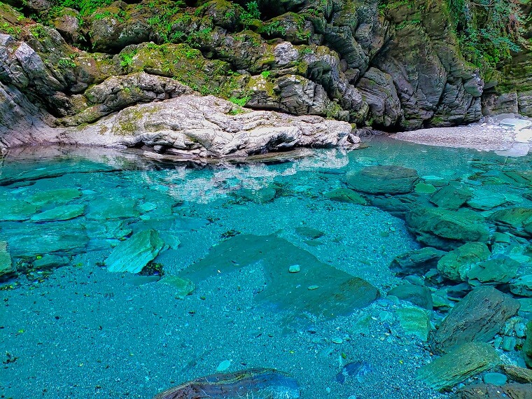 安居渓谷・水晶淵