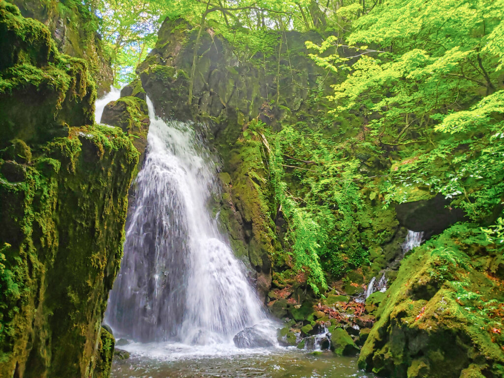 山乗不動滝 岡山県