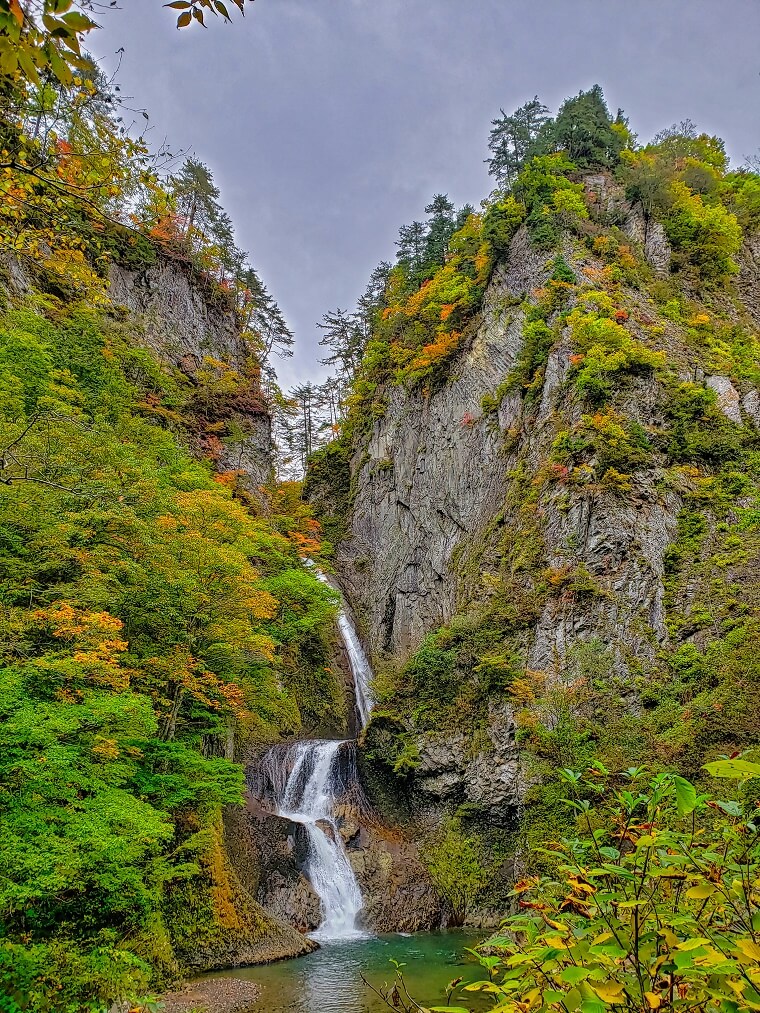 松見の滝（滝100選） 青森県