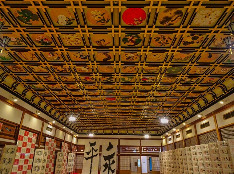 大本山永平寺瑠璃聖宝閣