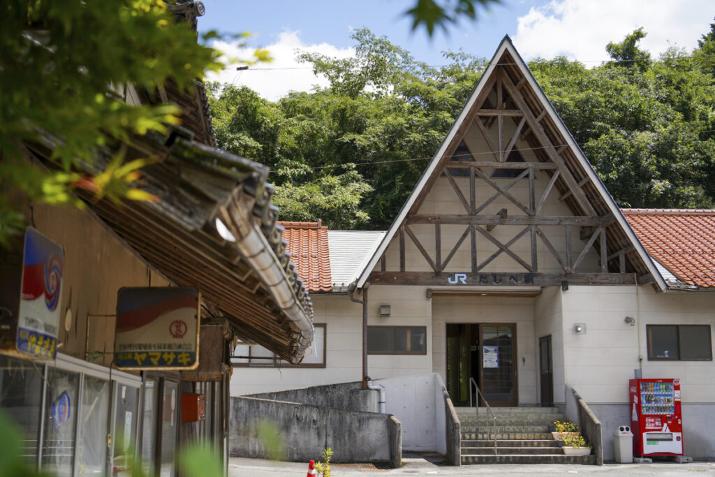 丹治部駅 岡山県