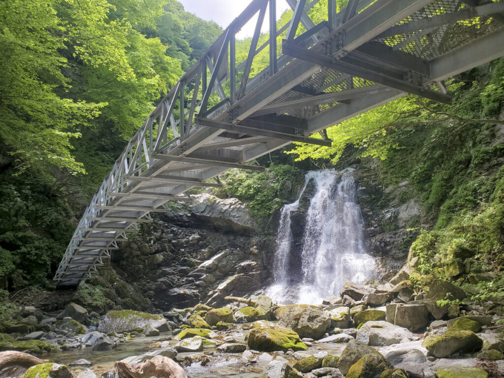 石空川渓谷 二の滝(初見の滝) 山梨県