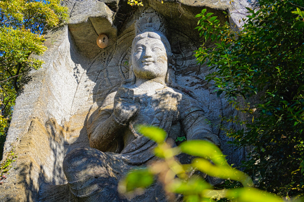 鷹取山の磨崖仏 神奈川県