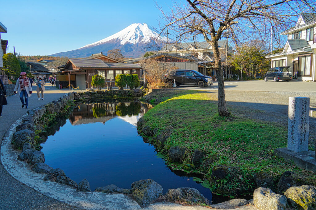 忍野八海 鏡池 山梨県