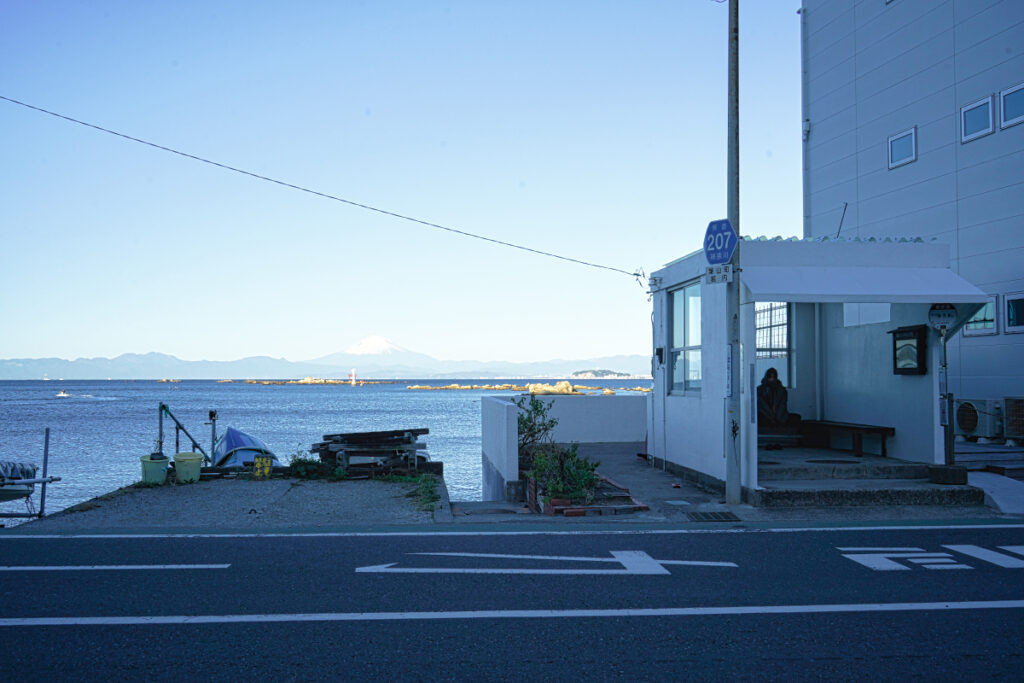 真名瀬 バス停 神奈川県
