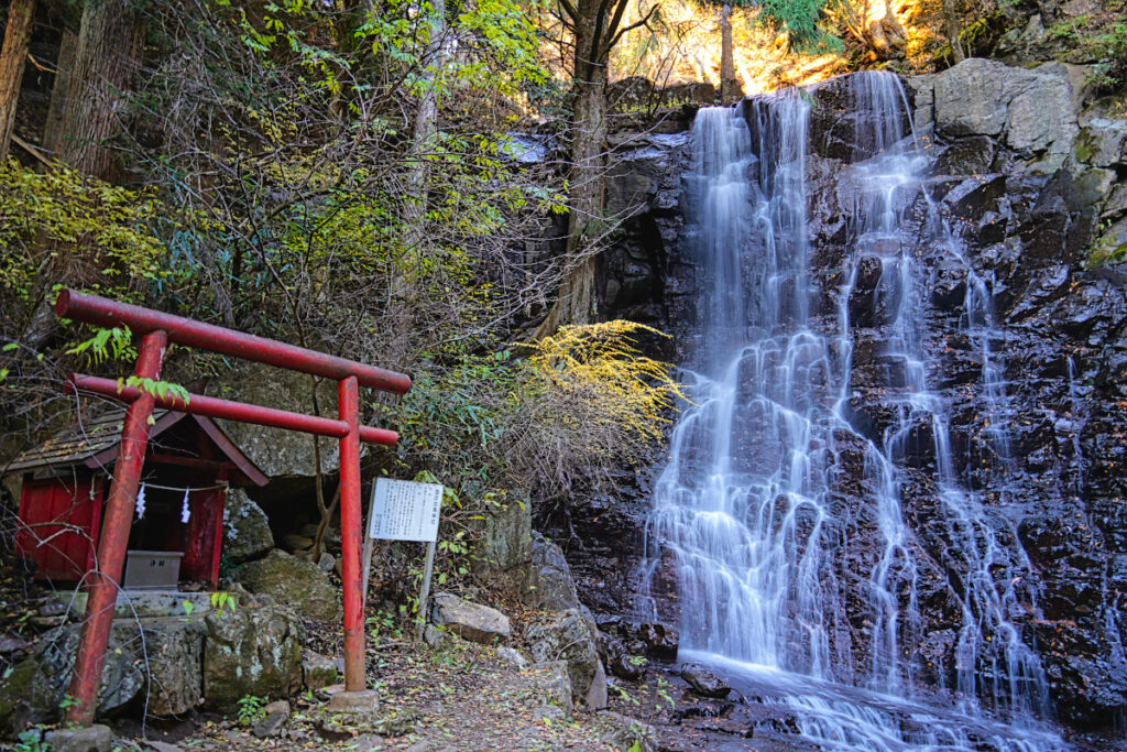 父の白滝 山梨県