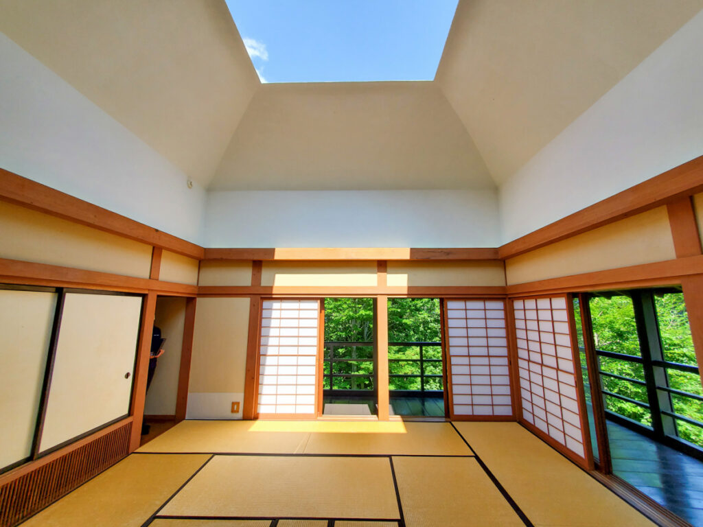 光の館 新潟県