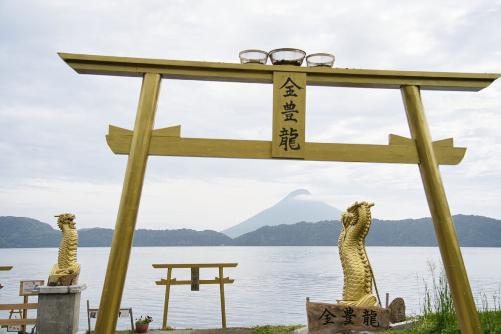 黄金の鳥居 鹿児島県