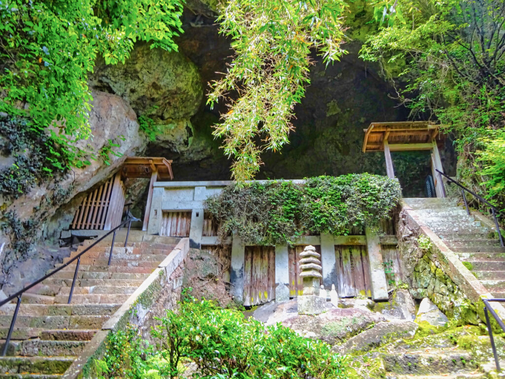 雲巌寺(霊巌洞・五百羅漢)