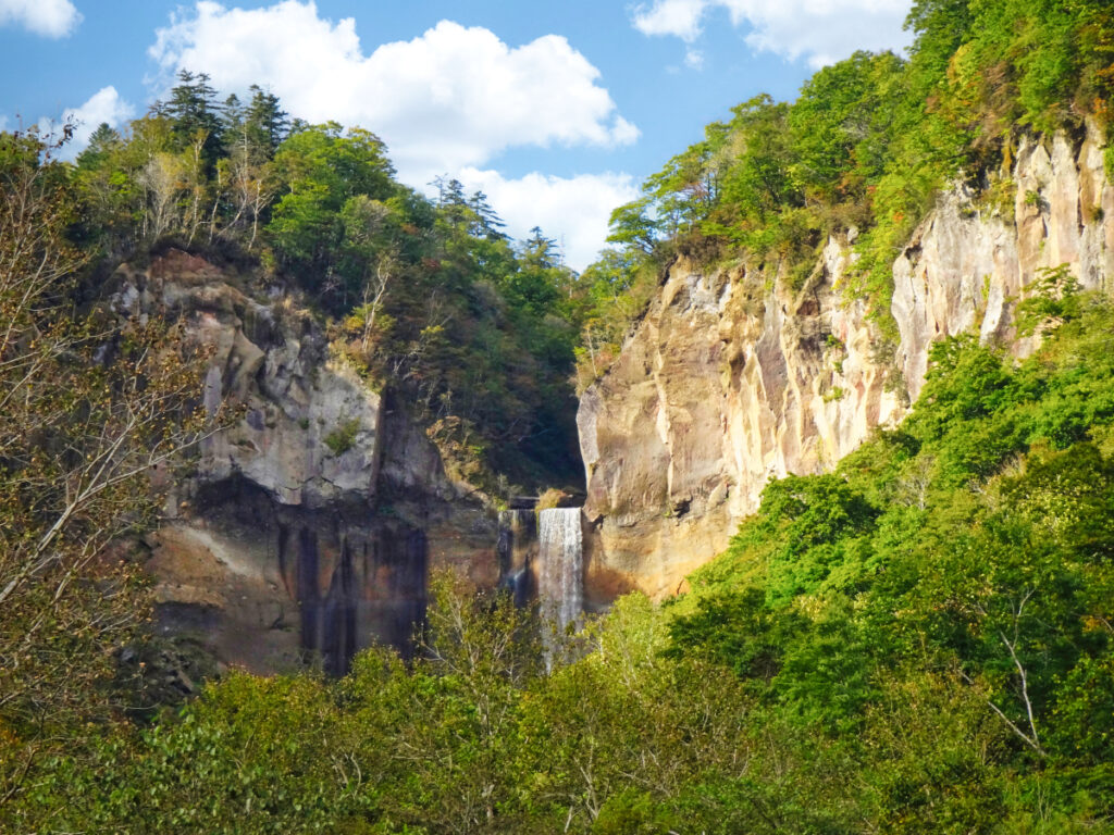インクラの滝(滝100選) 北海道