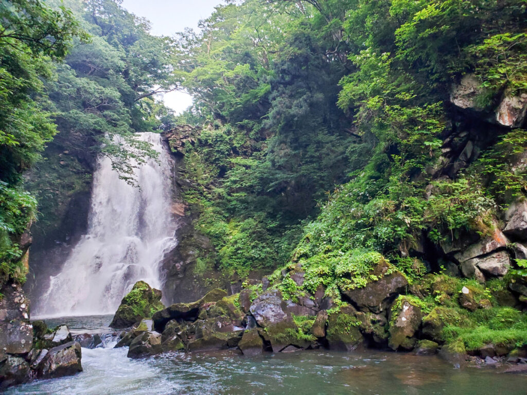 奈曽の白滝 秋田県