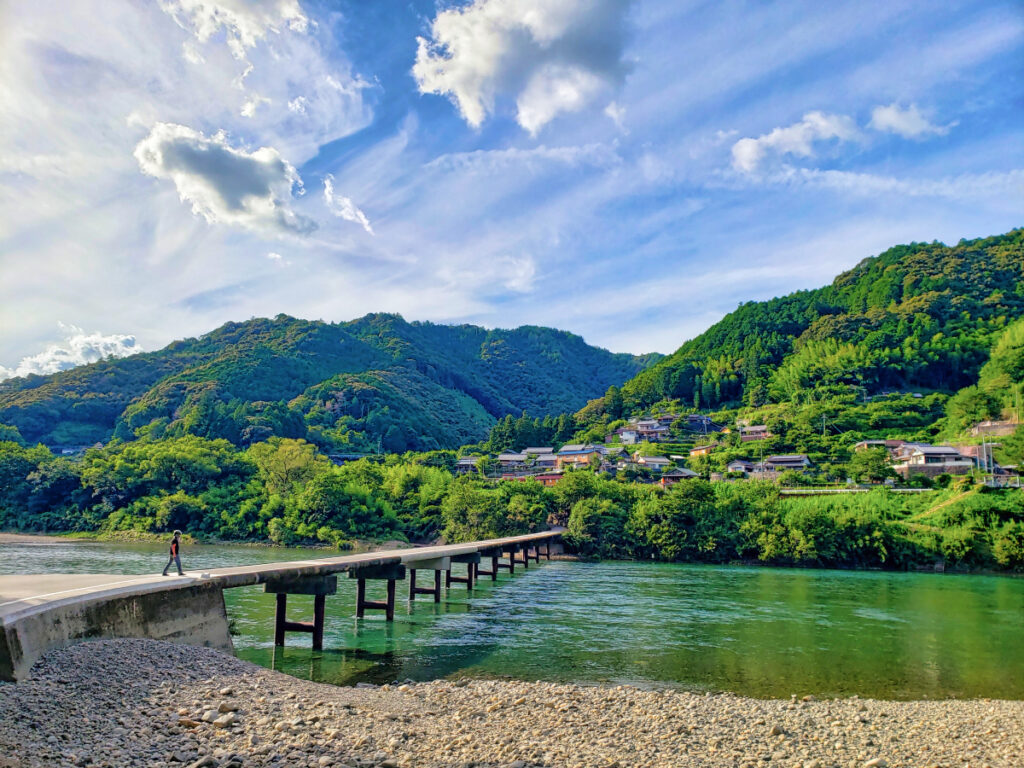 岩間大橋(岩間沈下橋) 高知県
