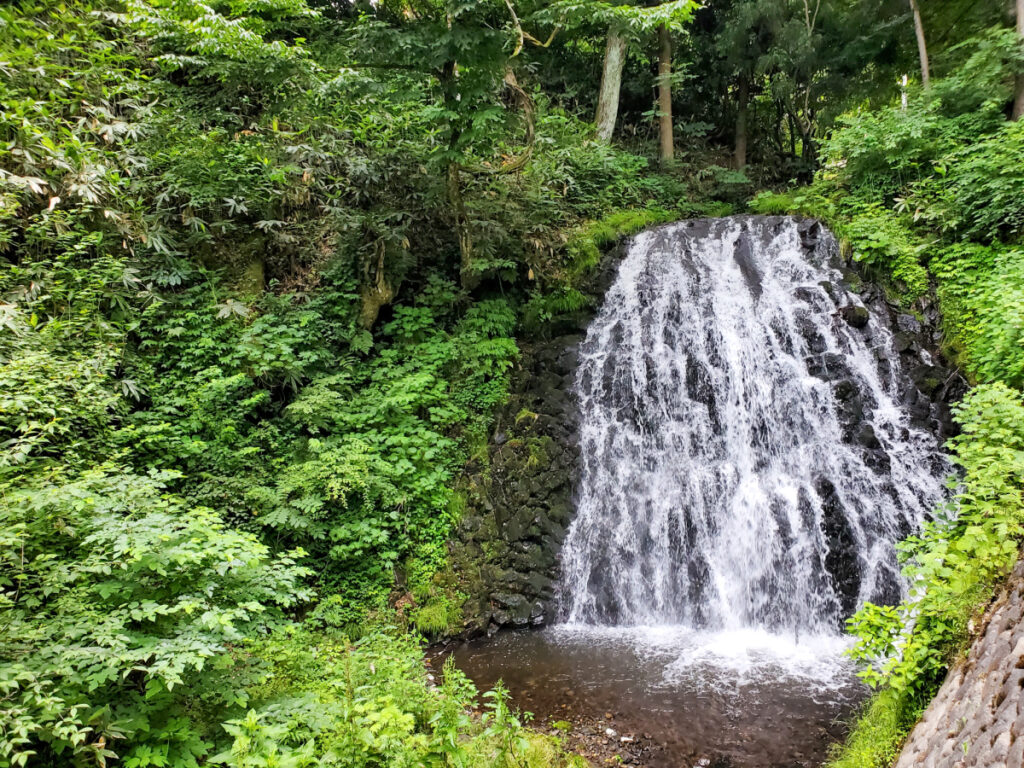うろこ滝 岩手県