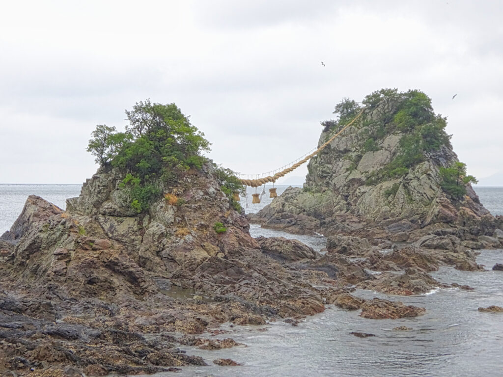 豊後二見ヶ浦の夫婦岩 大分県