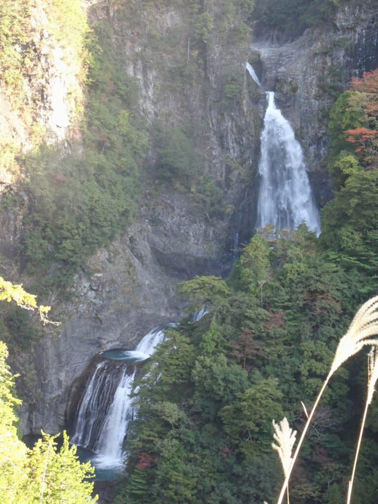 不動七重の滝(滝100選) 奈良県