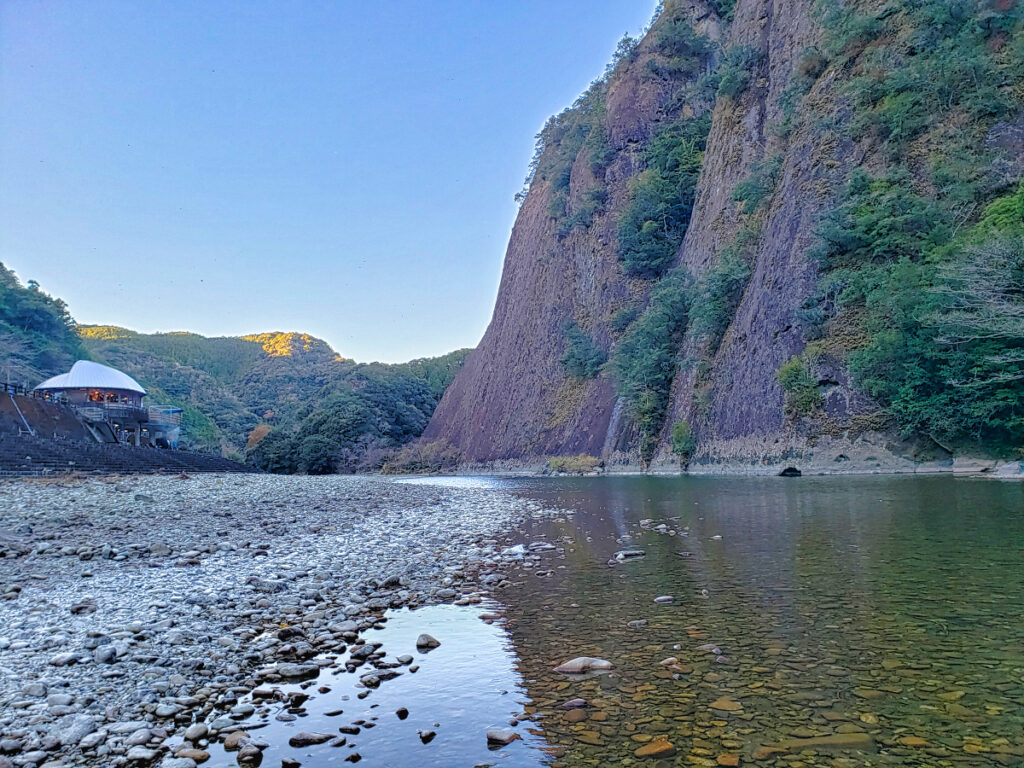 古座川の一枚岩 和歌山県