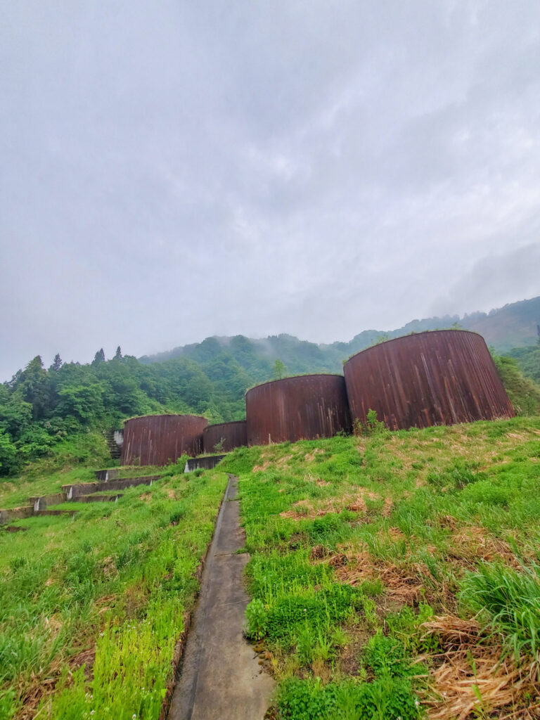 トヤ沢砂防えん堤 新潟県