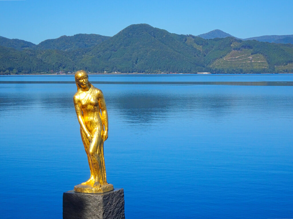 田沢湖 たつこ像 秋田県