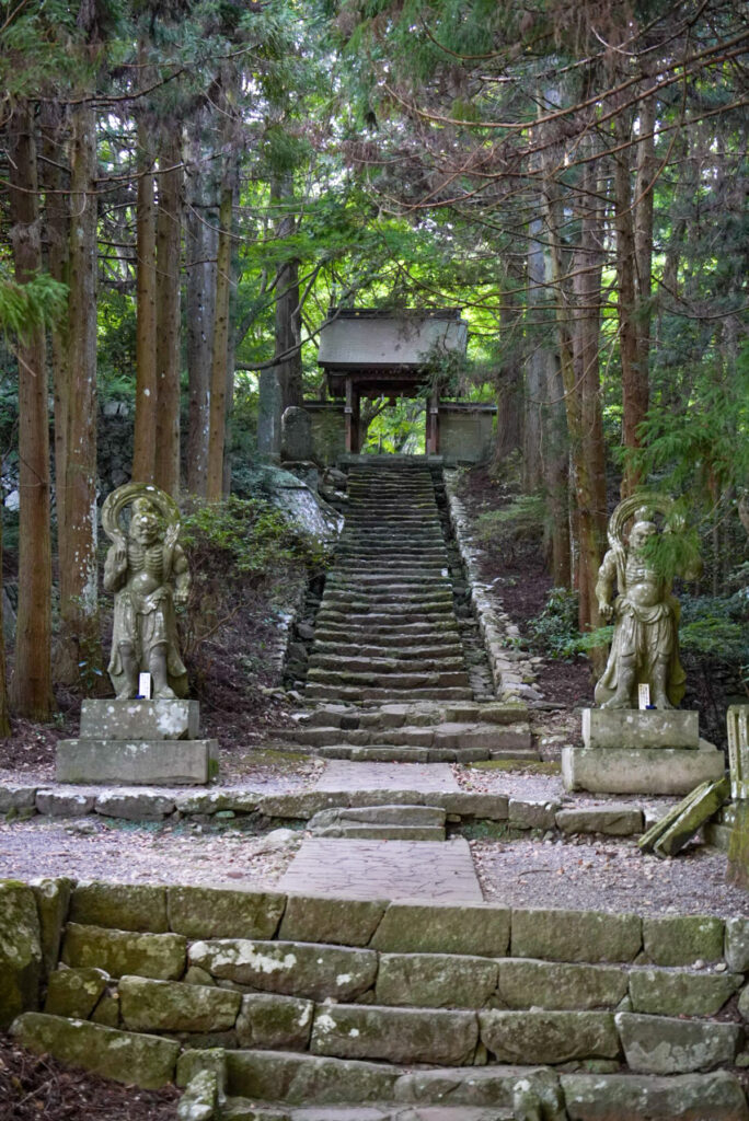 両子寺 仁王像 大分県